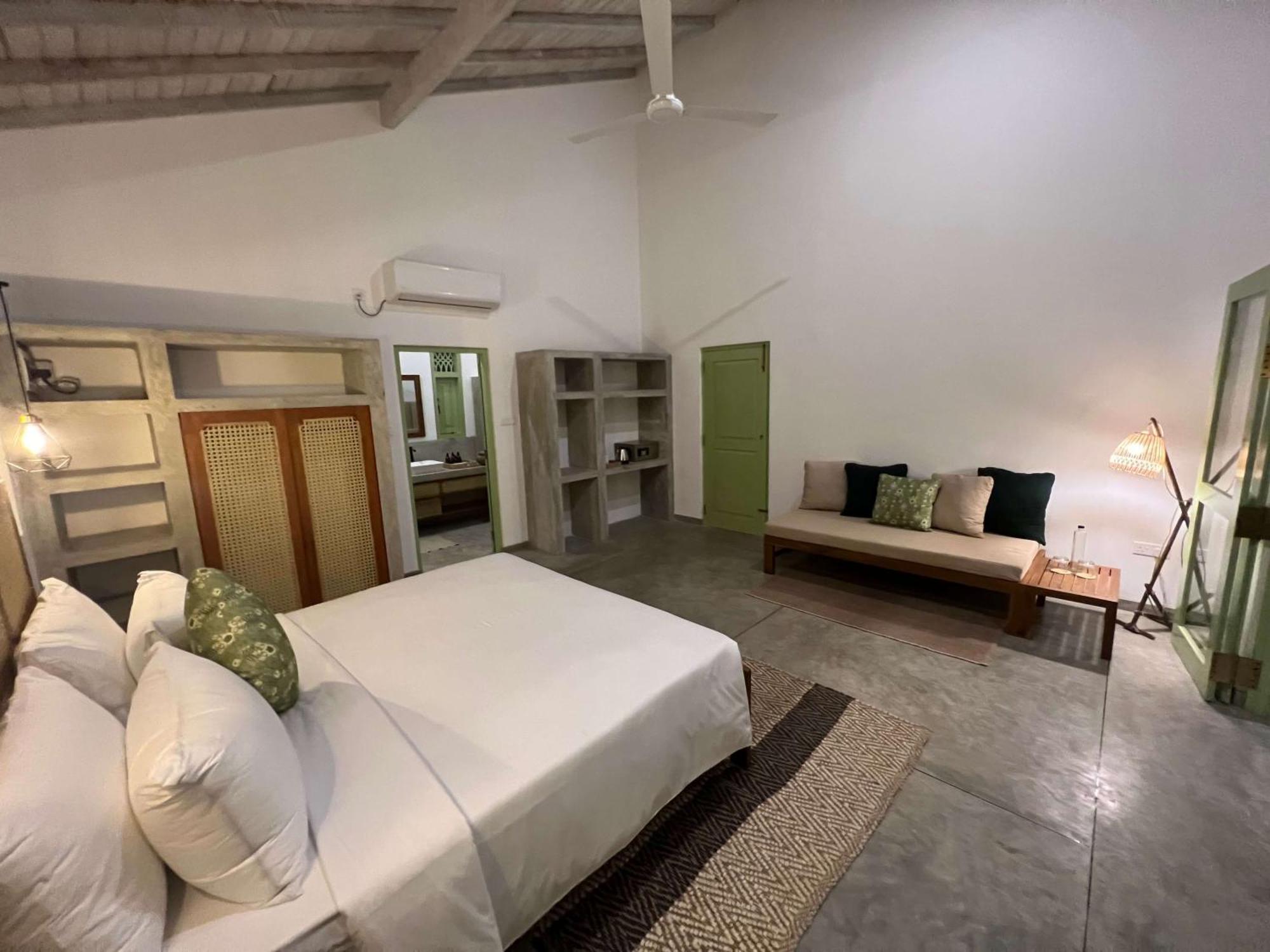 Zen House Hotel Ahangama Phòng bức ảnh